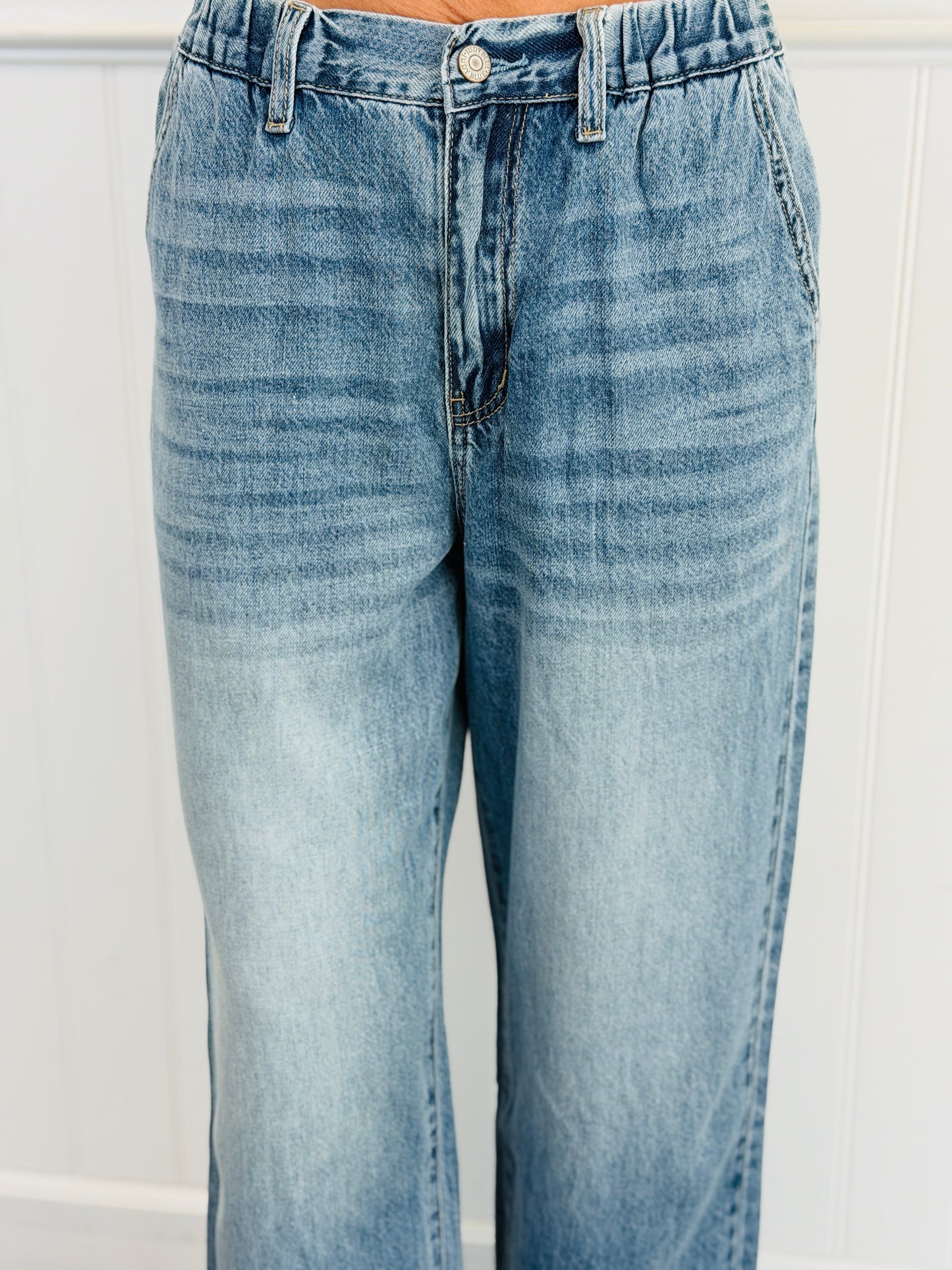 Judy Blue Bella Baggy Featherweight Jeans (Reg. and Plus)