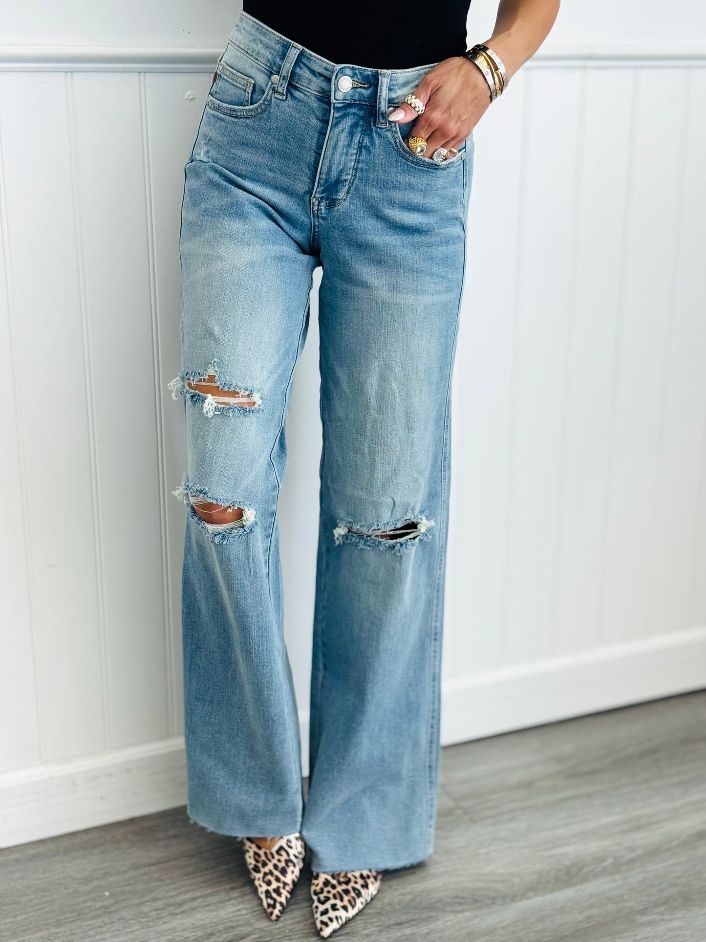 Judy Blue Bayside Bliss Tummy Control Wide Leg Jeans (Reg. & Plus)