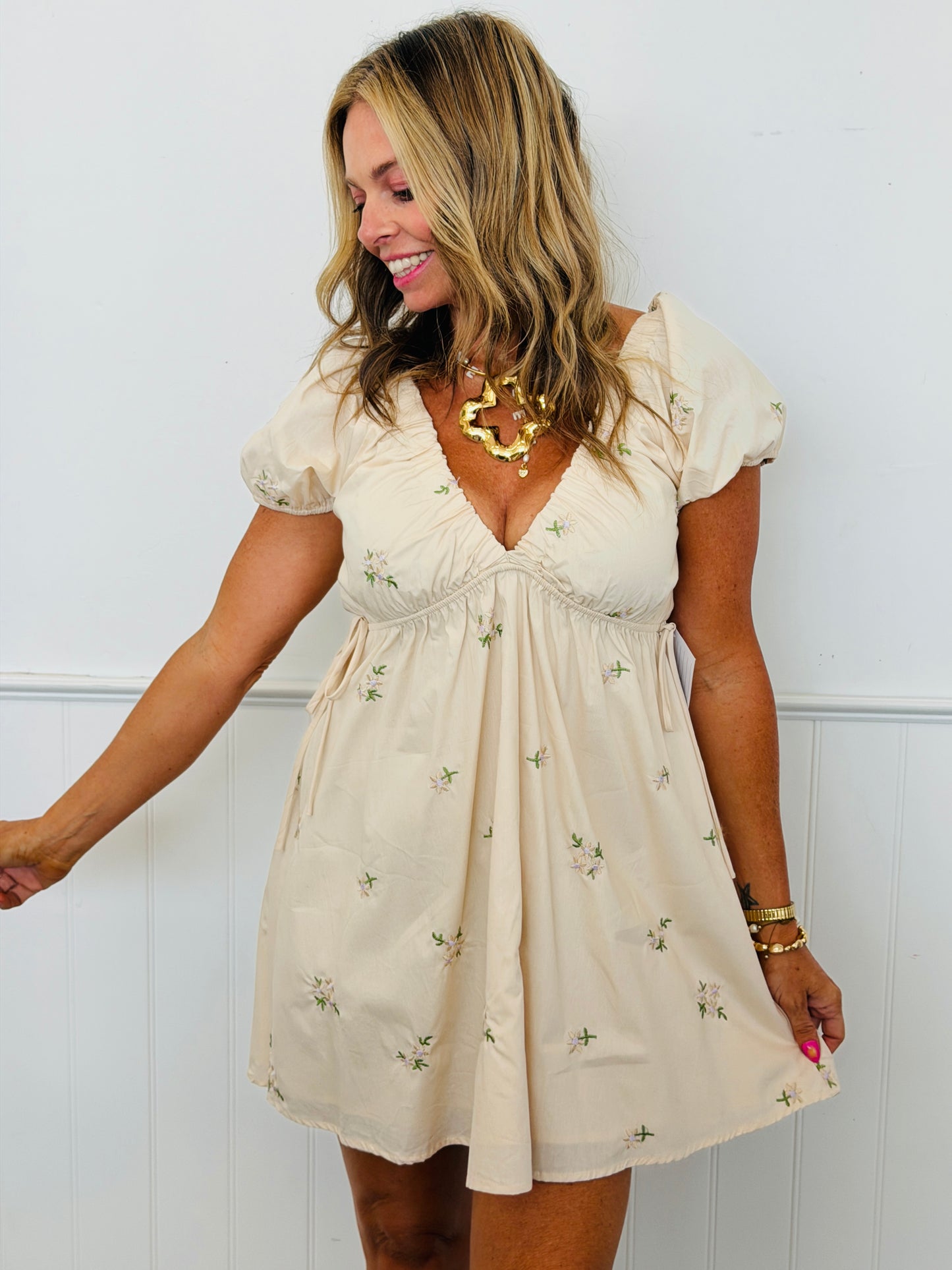 Cream Floral Embroidered Mini Dress (Reg.)