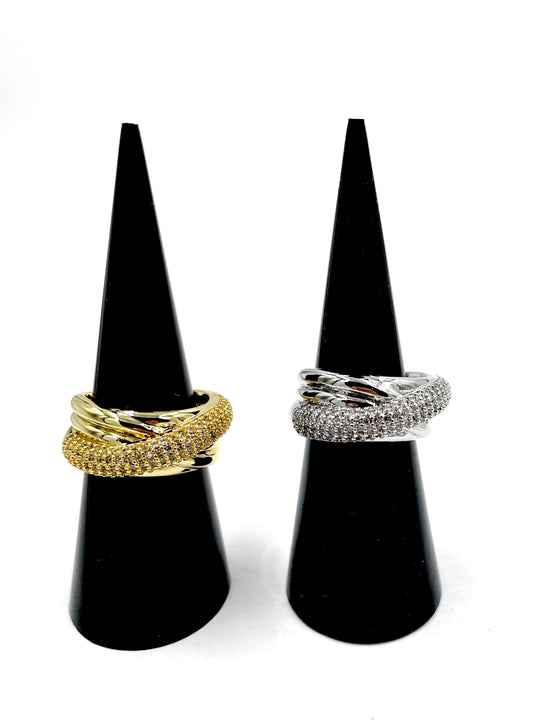 The Splendid Swooping Ring - 2 Colors