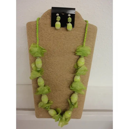 Verdant Tide Treasure Necklace