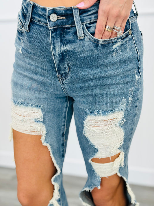 Judy Blue Bees Knees Distressed Straight Jeans (Reg. and Plus)