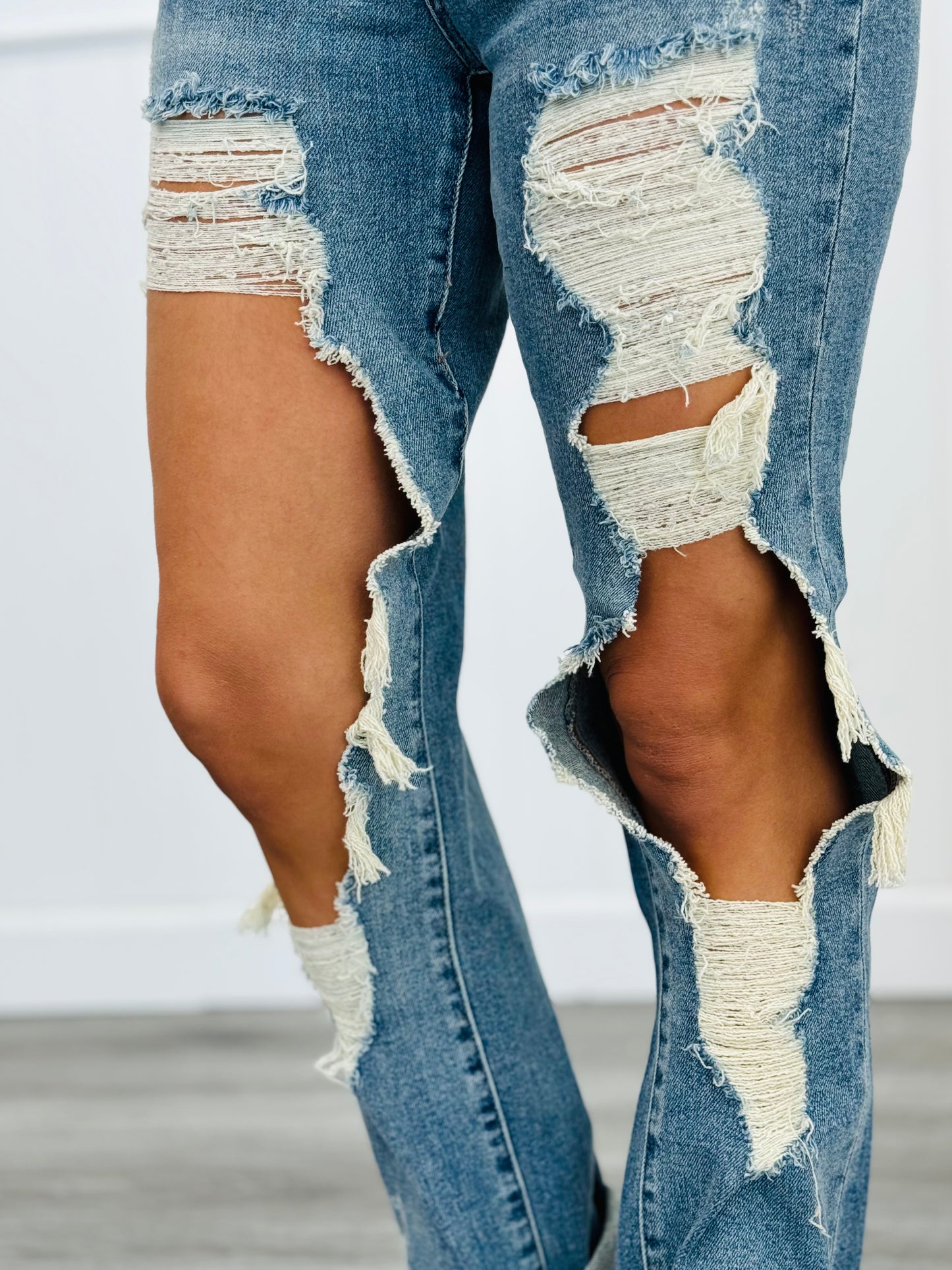 Judy Blue The Bees Knees Distressed Straight Jeans (Reg. and Plus)