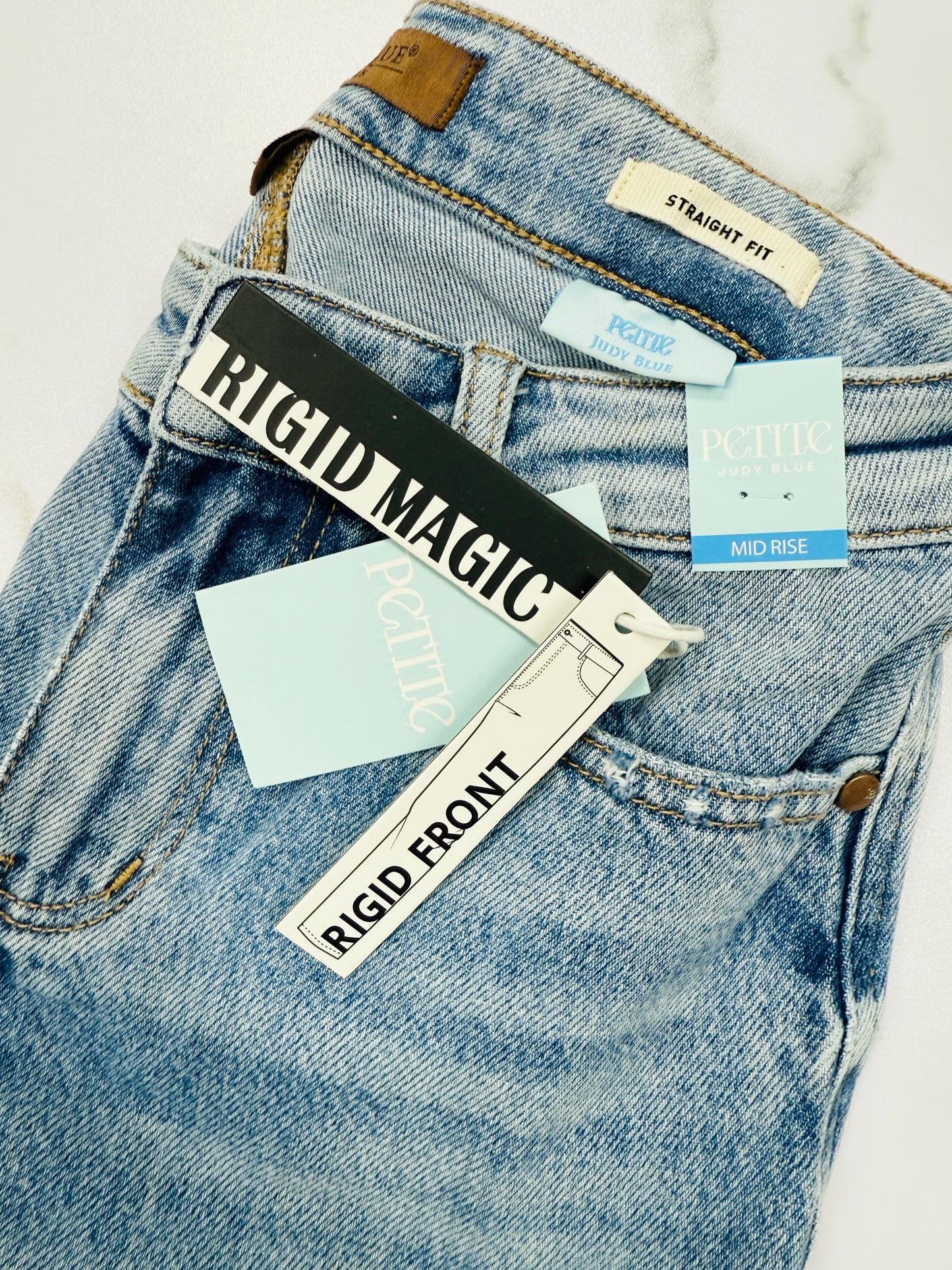 Judy Blue *PETITE* Rigid Rose Straight Jeans(Reg. and Plus)