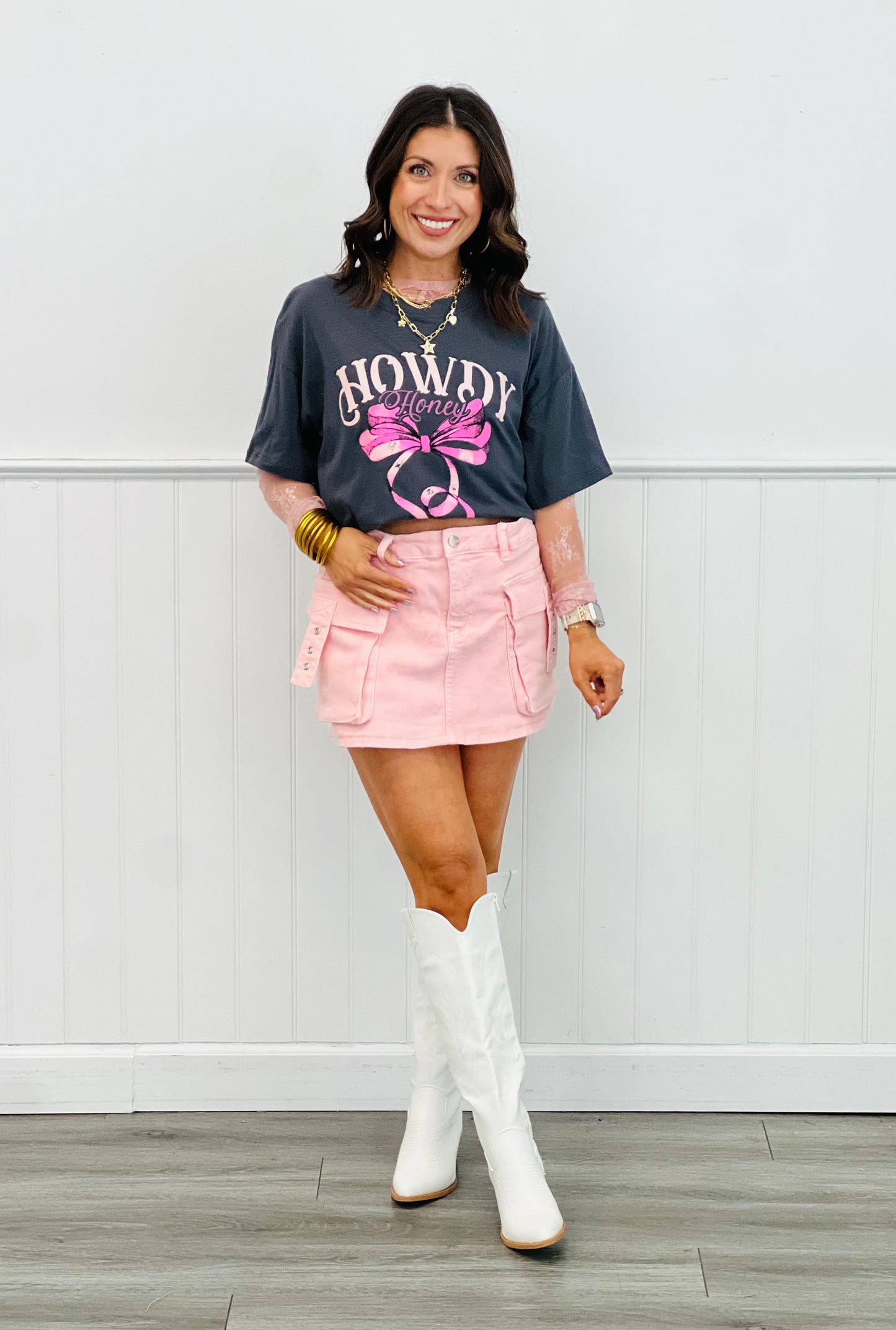 Howdy Bow Graphic Tee (Reg)-2 Colors