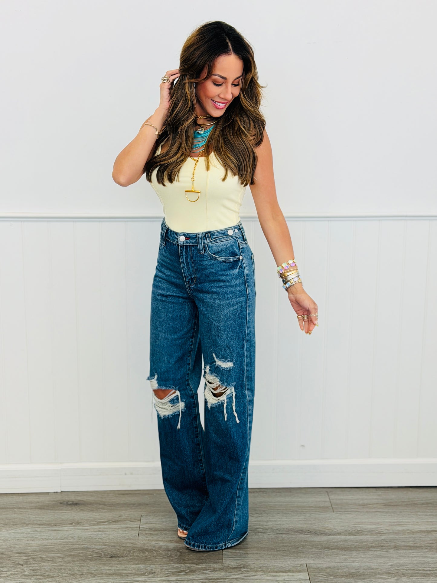 Judy Blue Downtown Darling Rigid Magic Straight Jeans (Reg. and Plus)