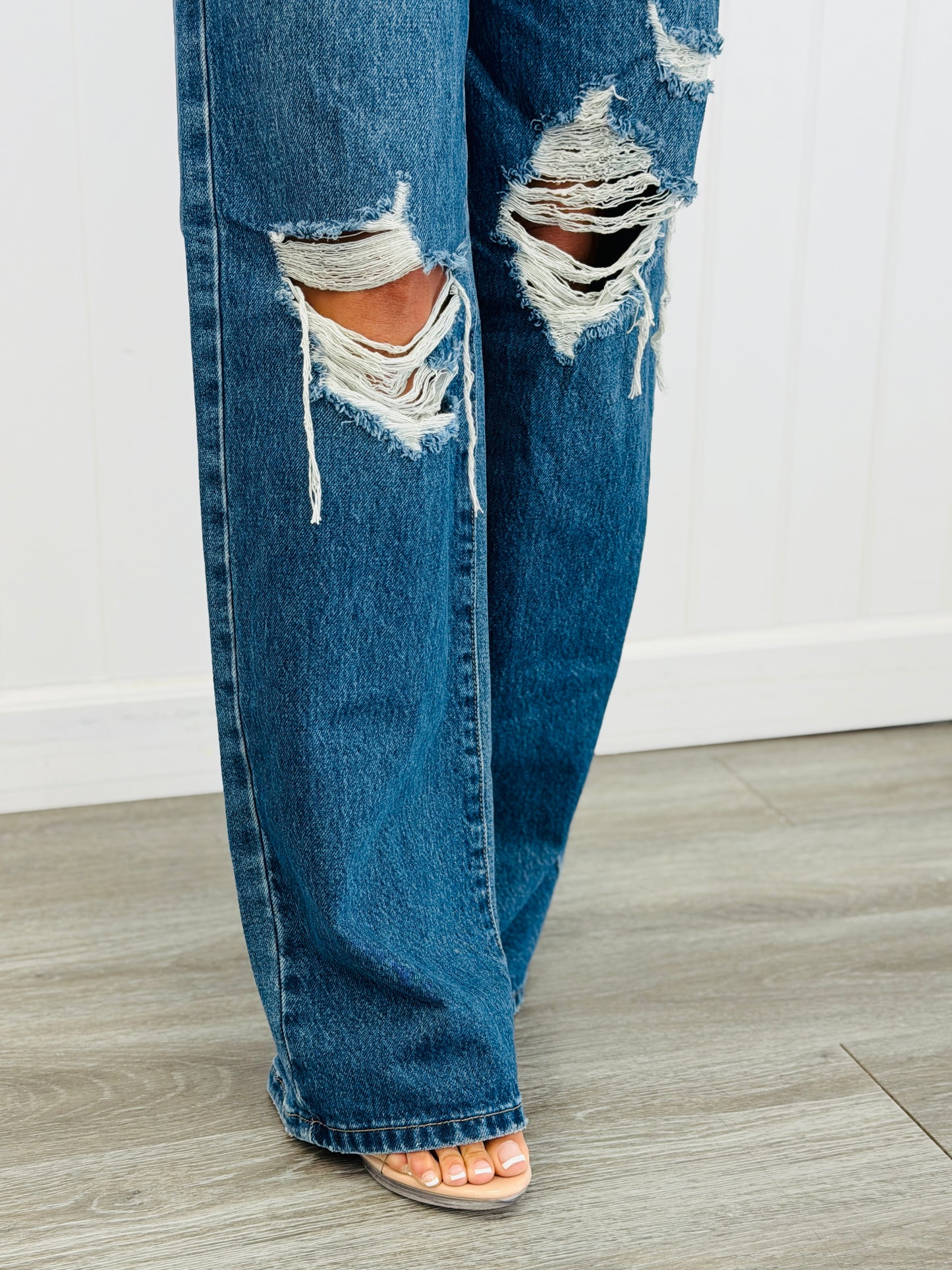 Judy Blue Downtown Darling Rigid Magic Straight Jeans (Reg. and Plus)