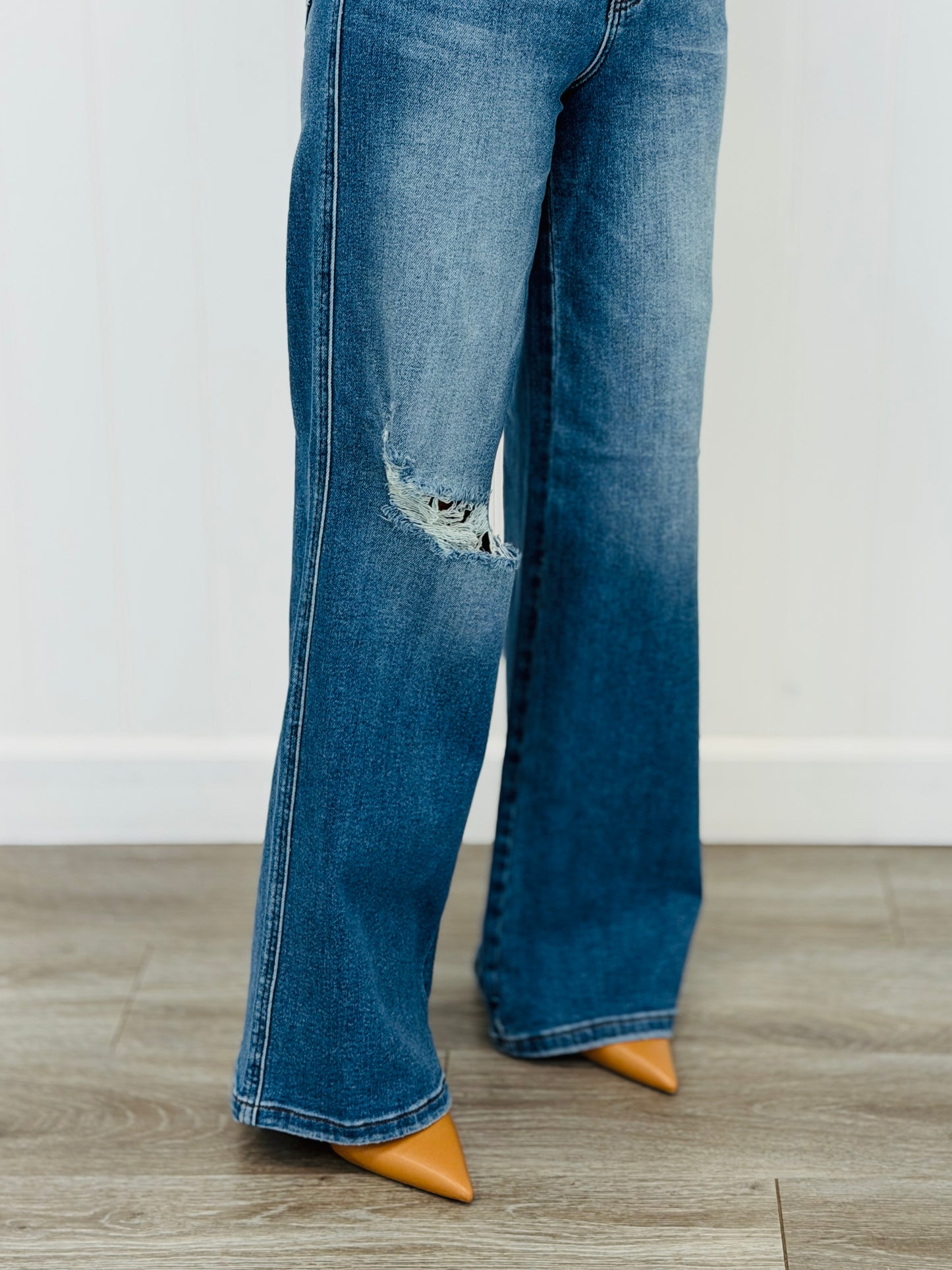 Judy Blue Tinsley Tummy Control Wide Leg  Jeans (Reg. and Plus)