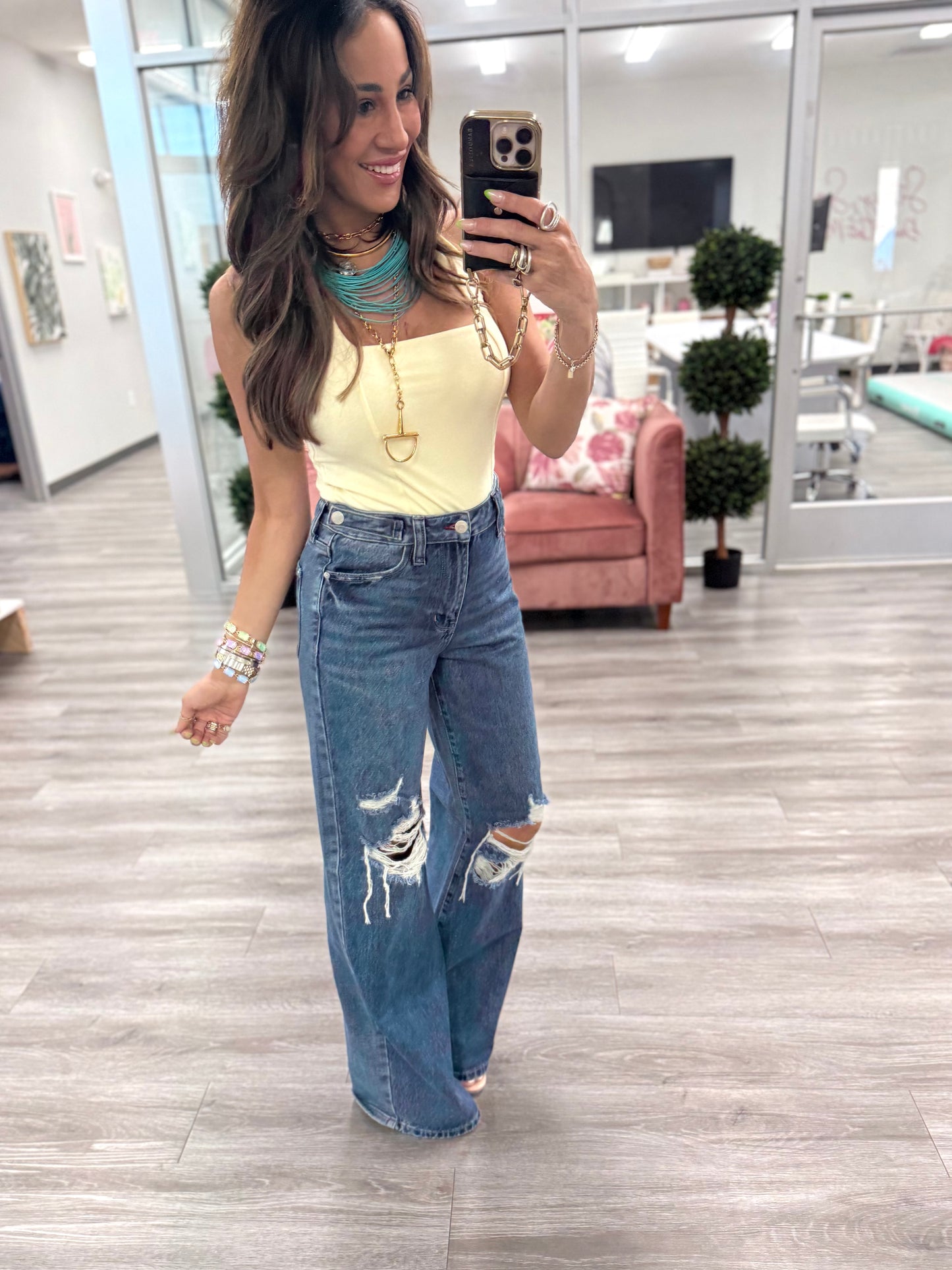Judy Blue Downtown Darling Rigid Magic Straight Jeans (Reg. and Plus)