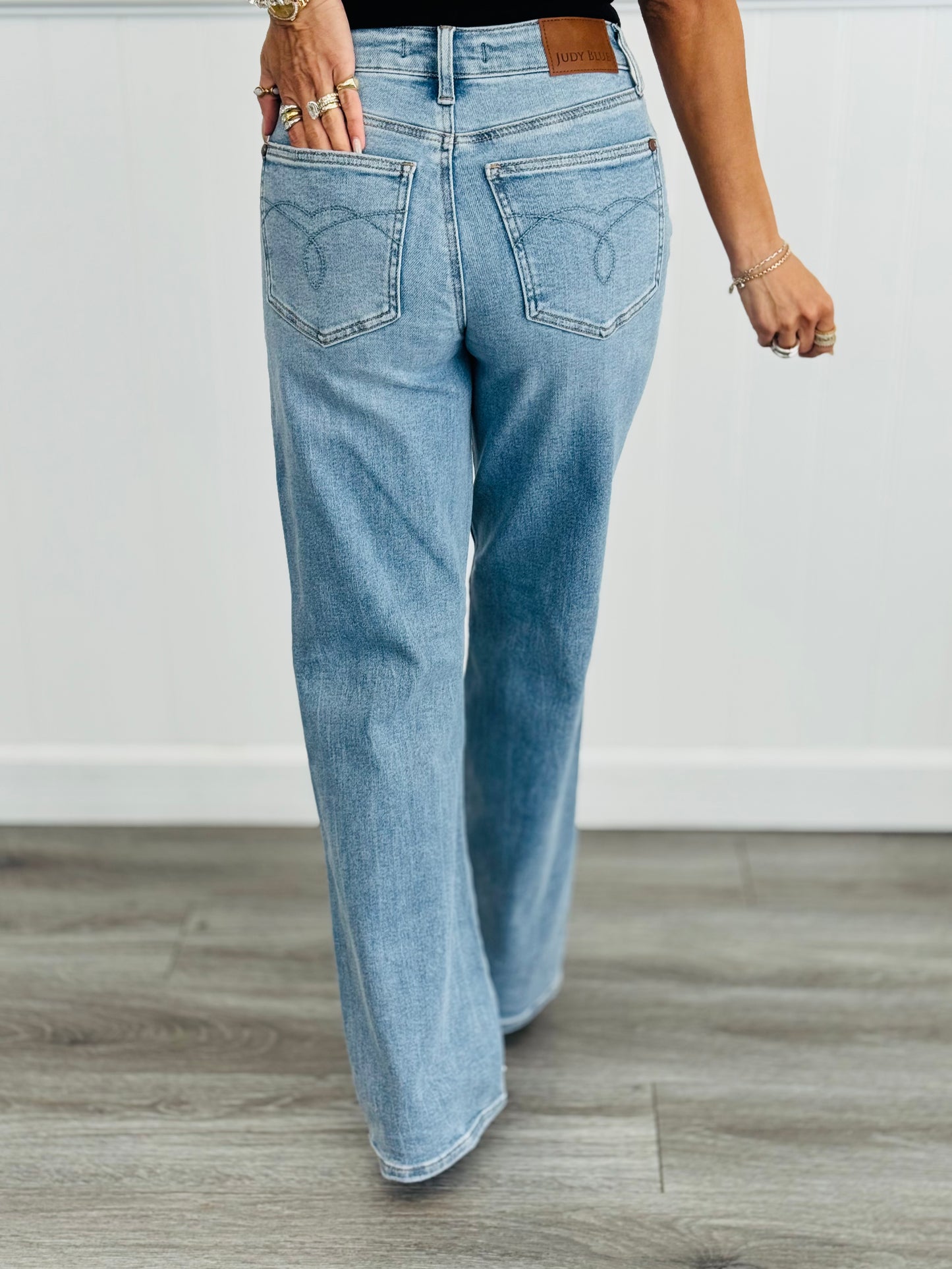 Judy Blue Rigid Rose Straight Jeans(Reg. and Plus)