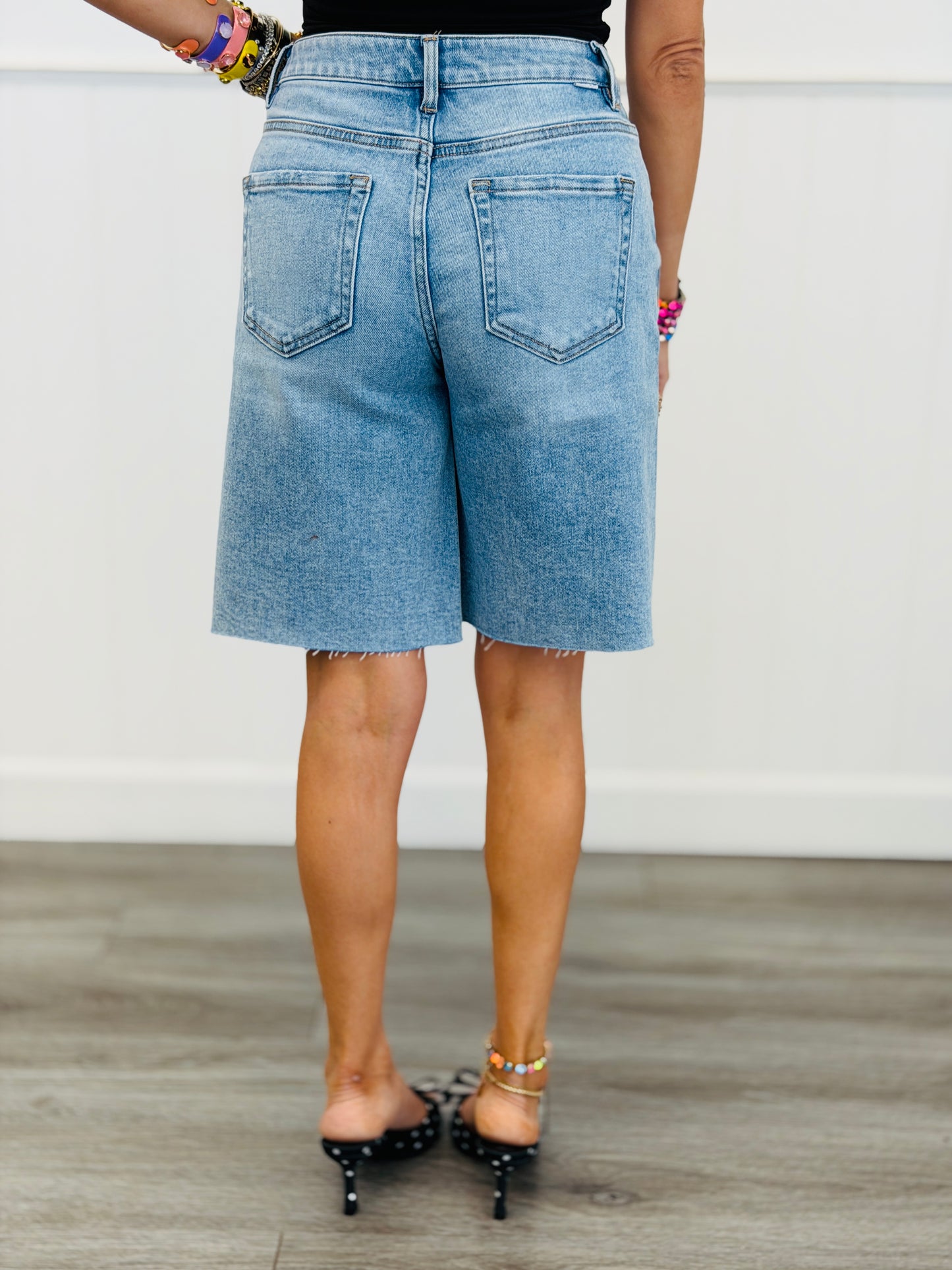 Risen Medium Seaside Chic Shorts (Reg. and Plus)