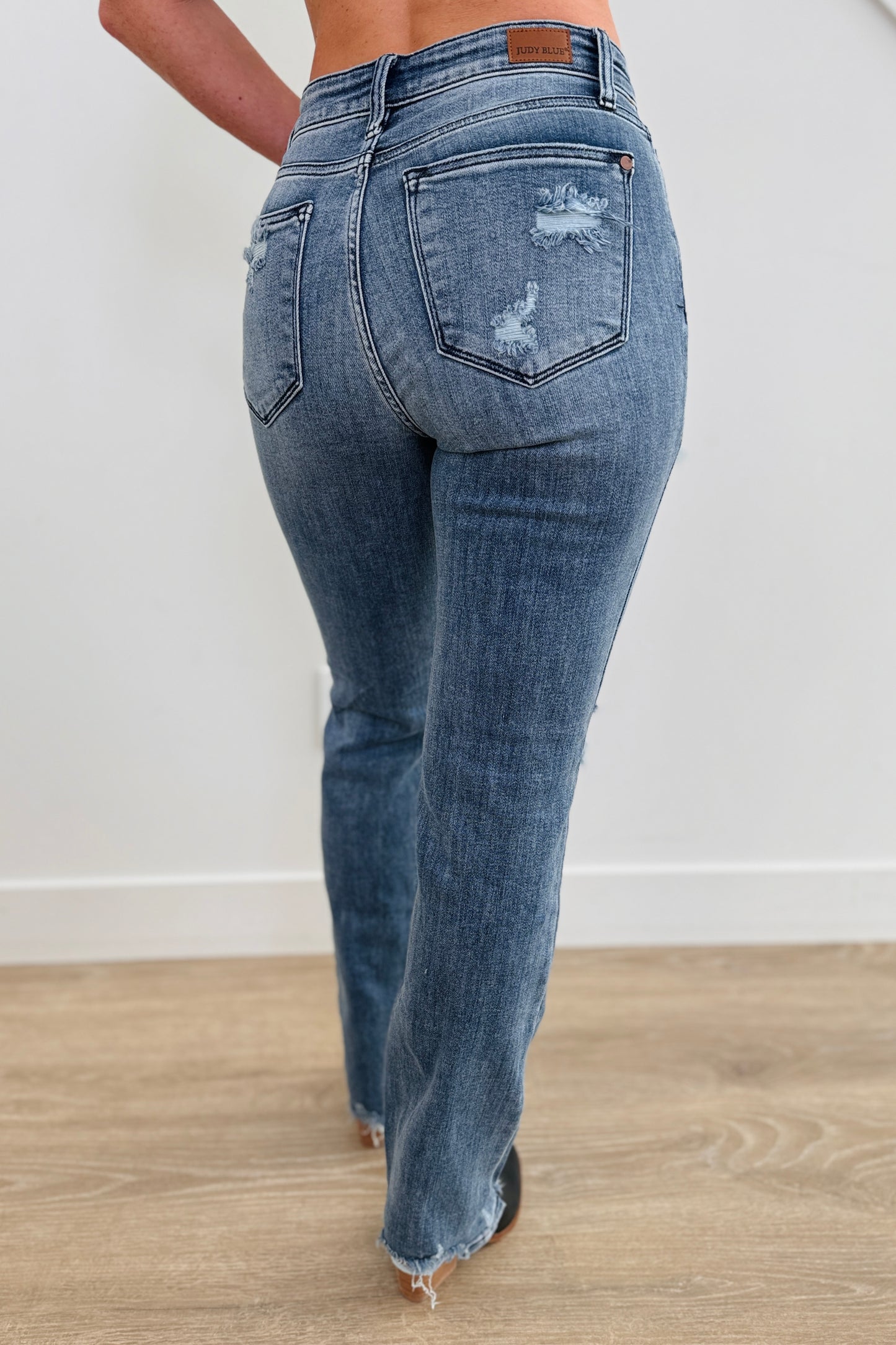 Judy Blue Isn't She Lovely Midrise Straight Jeans (Reg & Plus)