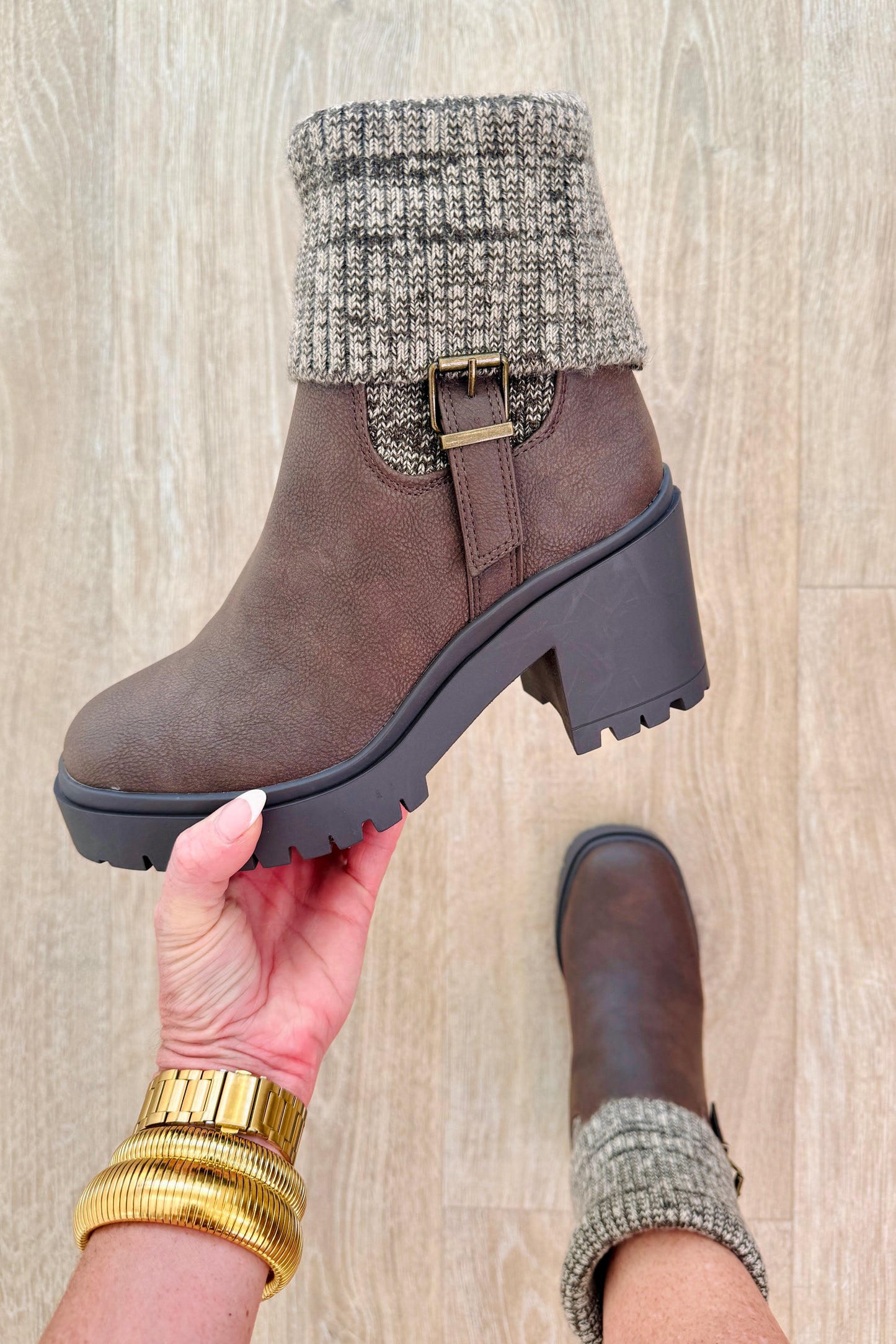 Brown Knit Chelsea Boots