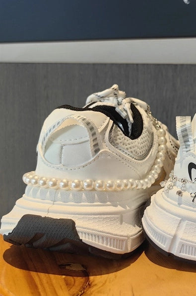 Classic Pearl Shoe Charm