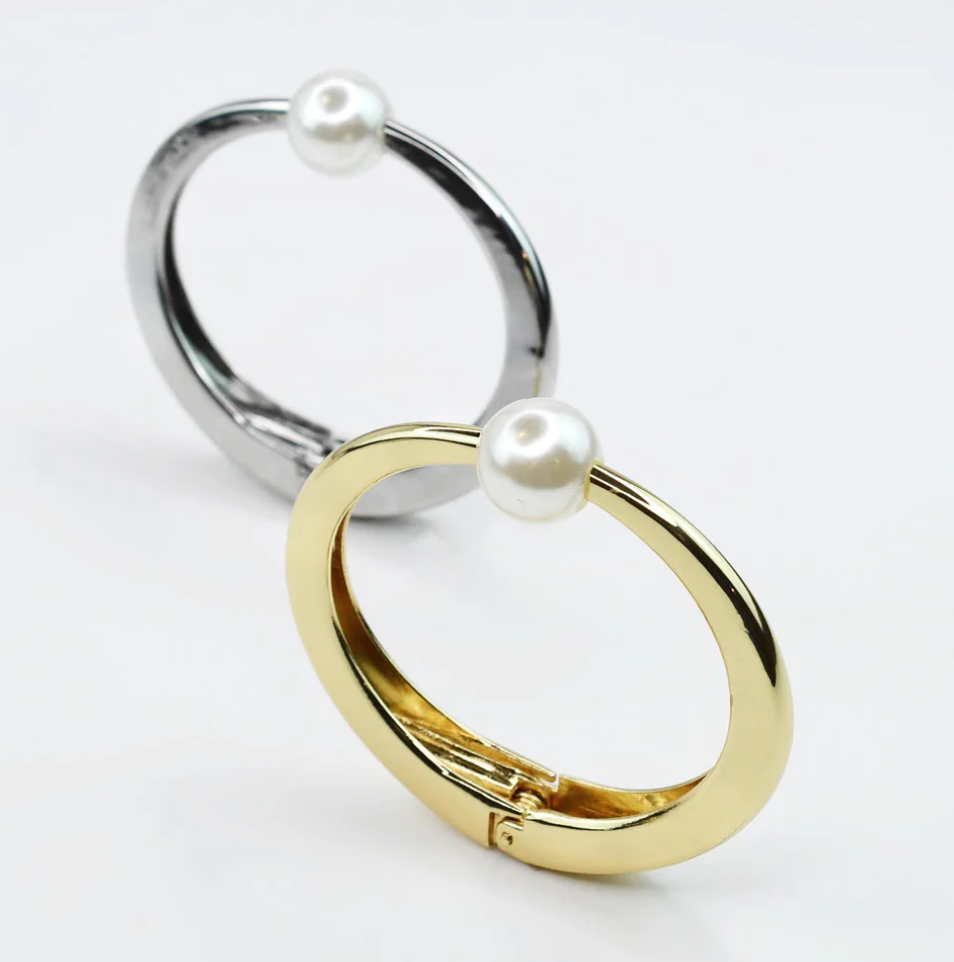 TJ - Halo Single Pearl Bangle - 2 Colors!