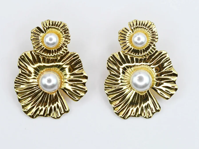 TJ - Golden Pearl Bloom Earrings