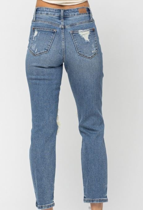 Judy Blue Creature Comfort Distressed Jeans (Reg & Plus)